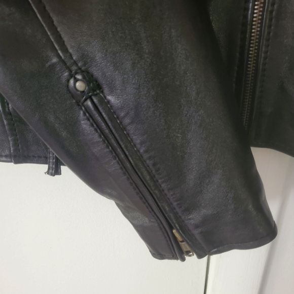Men’s Black Leather Crew Neck Biker Jacket - Picture 13 of 13
